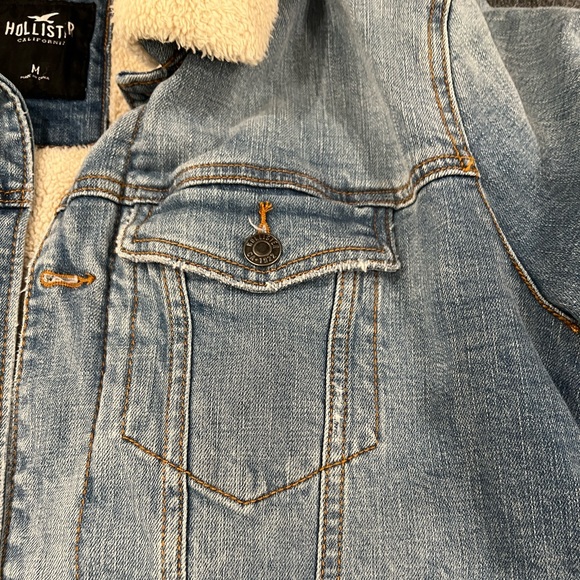 Men’s Hollister Denim Fur Lined Jacket - Picture 4 of 4